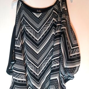 By X By Cute Geometric Top